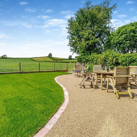 Rose Garden Cottage Heversham Экстерьер фото